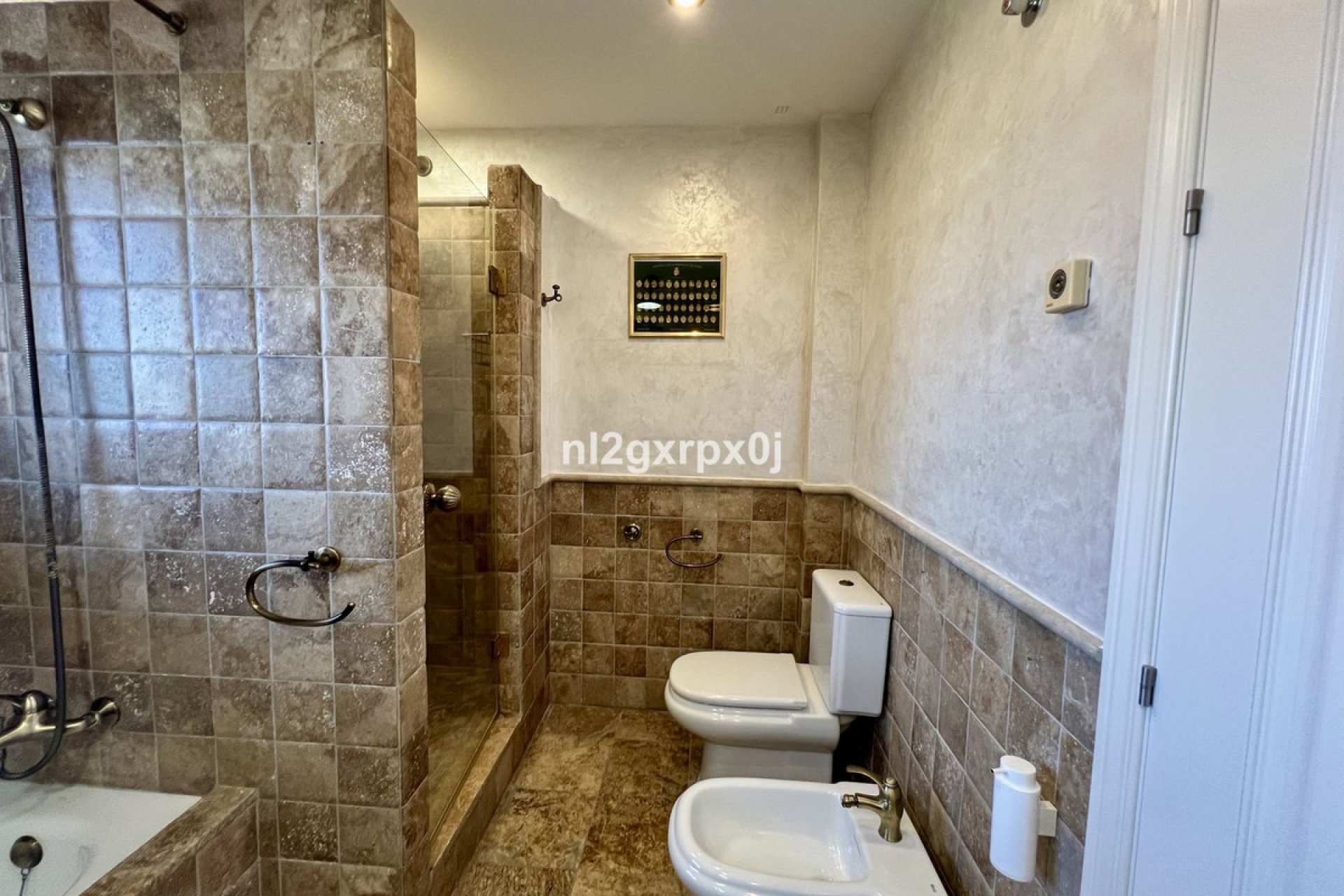 Reventa - Ground floor apartment - Benahavís - Benahavís Centro