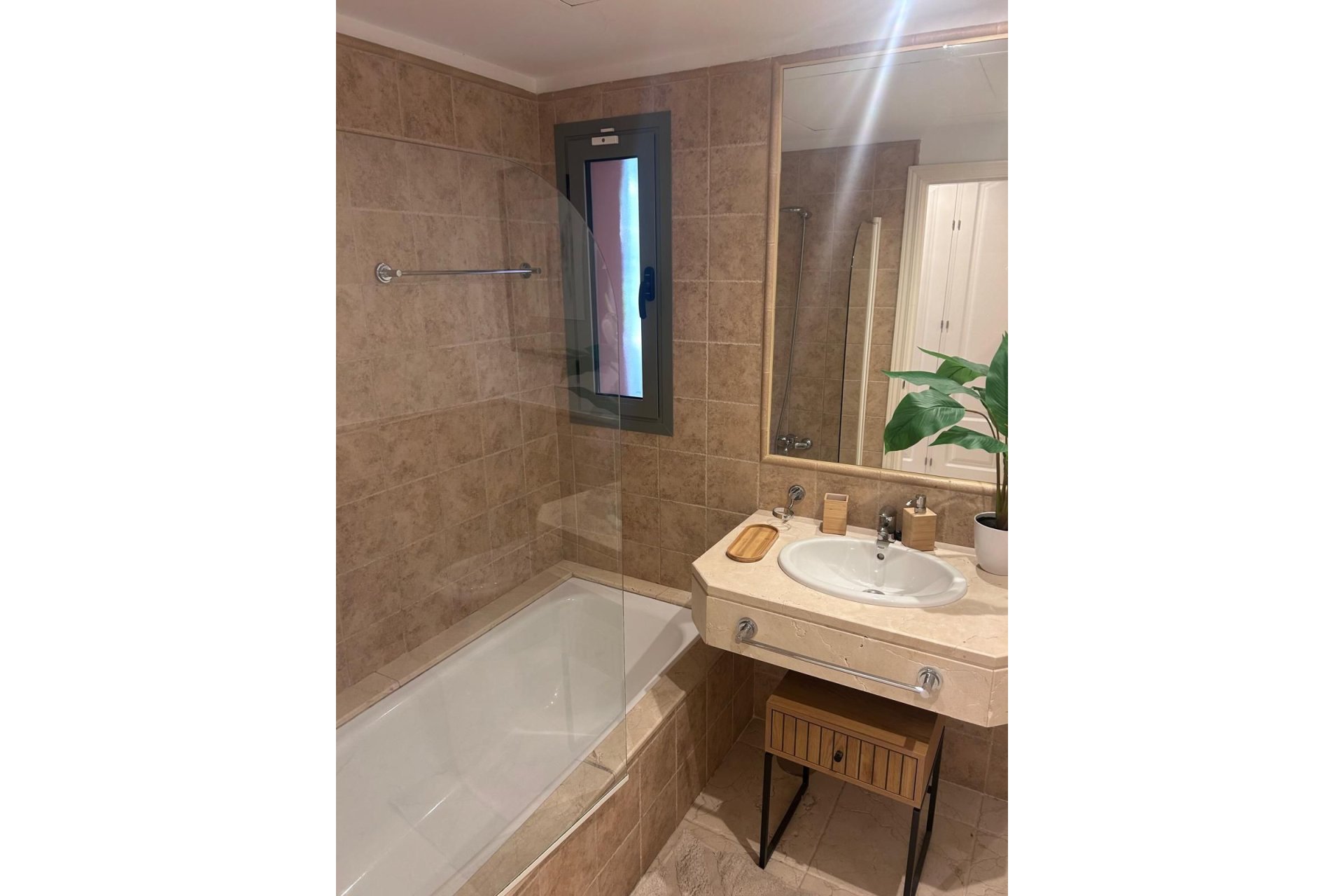 Reventa - Ground floor apartment - Benahavís - Benahavís Centro