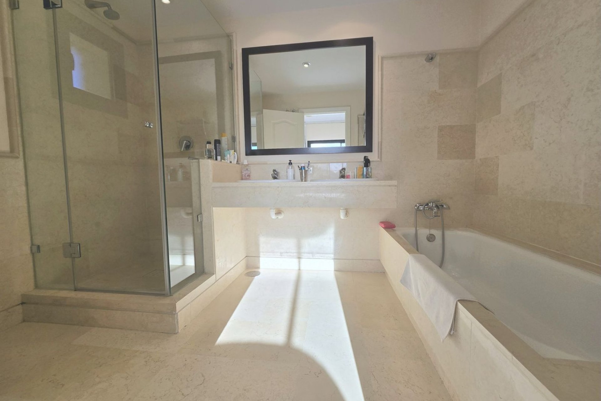 Reventa - Ground floor apartment - Benahavís - Benahavís Centro