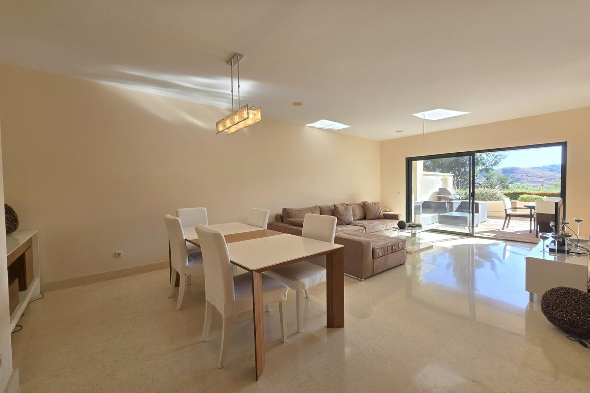 Reventa - Ground floor apartment - Benahavís - Benahavís Centro