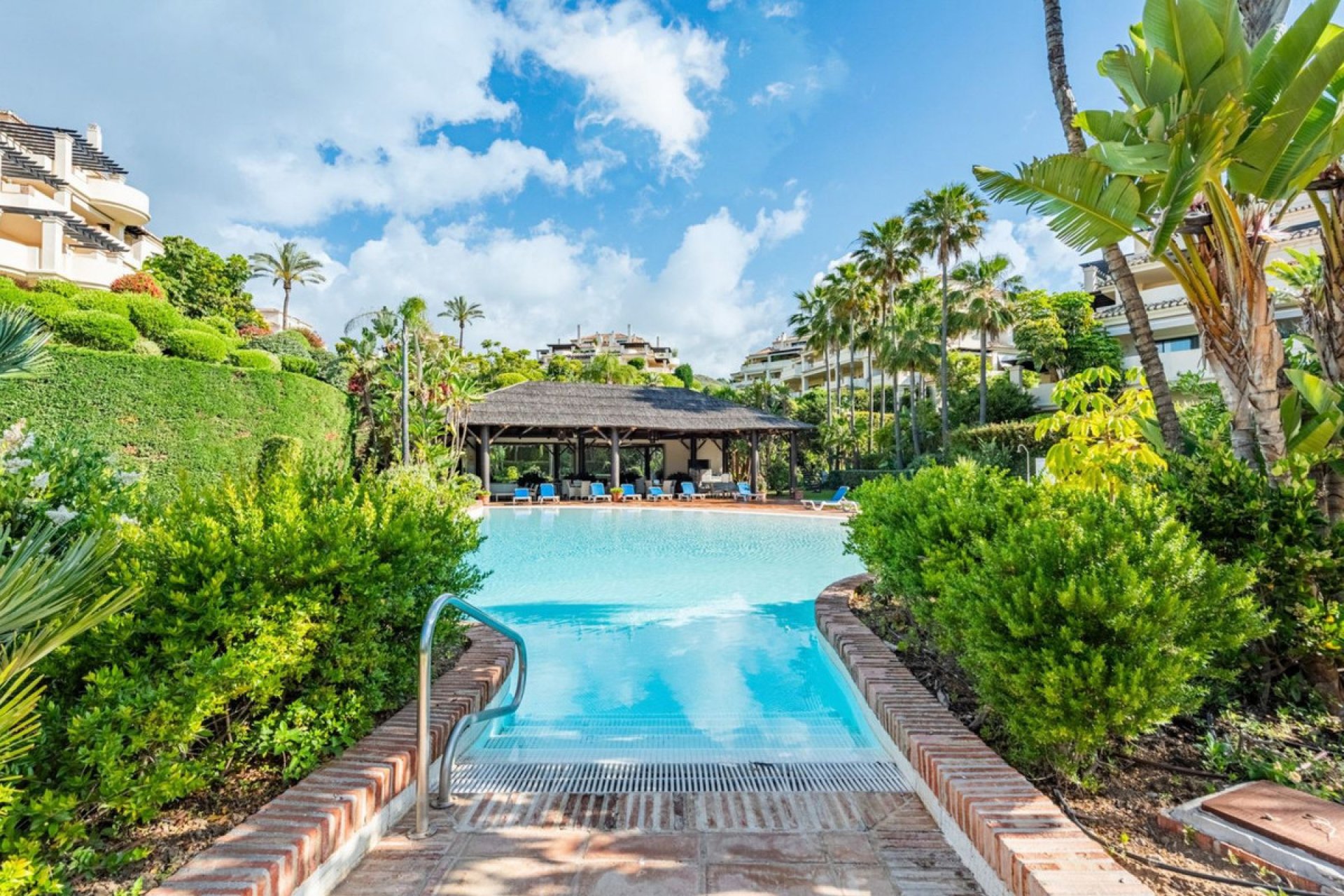 Reventa - Ground floor apartment - Benahavís - Benahavís Centro