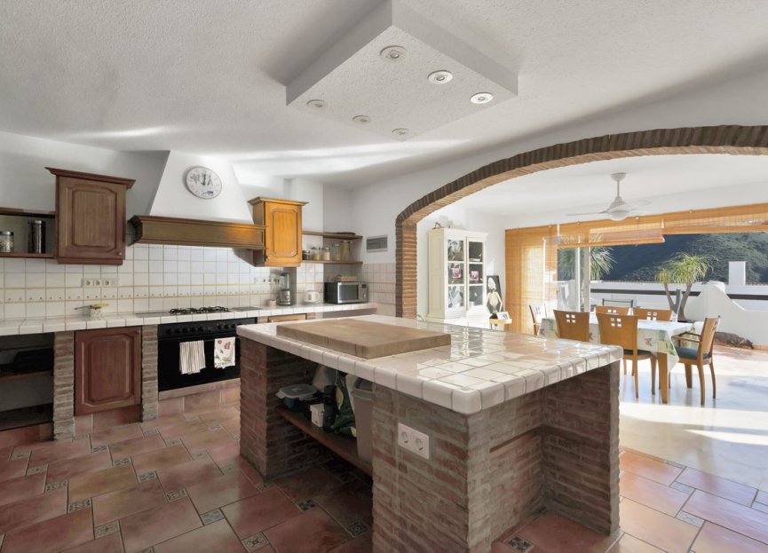 Reventa - Ground floor apartment - Benahavís - Benahavís Centro