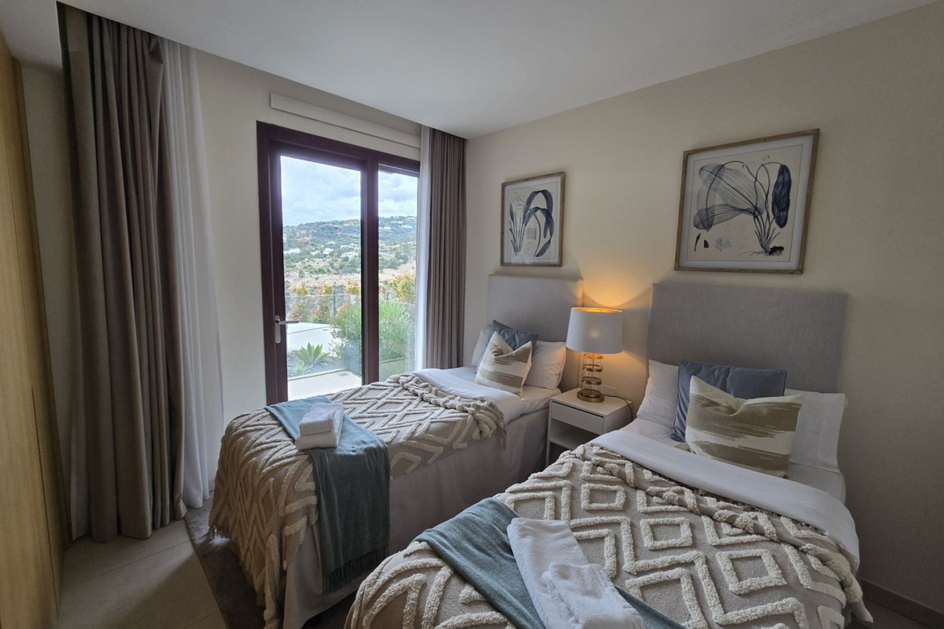 Reventa - Ground floor apartment - Benahavís - Benahavís Centro