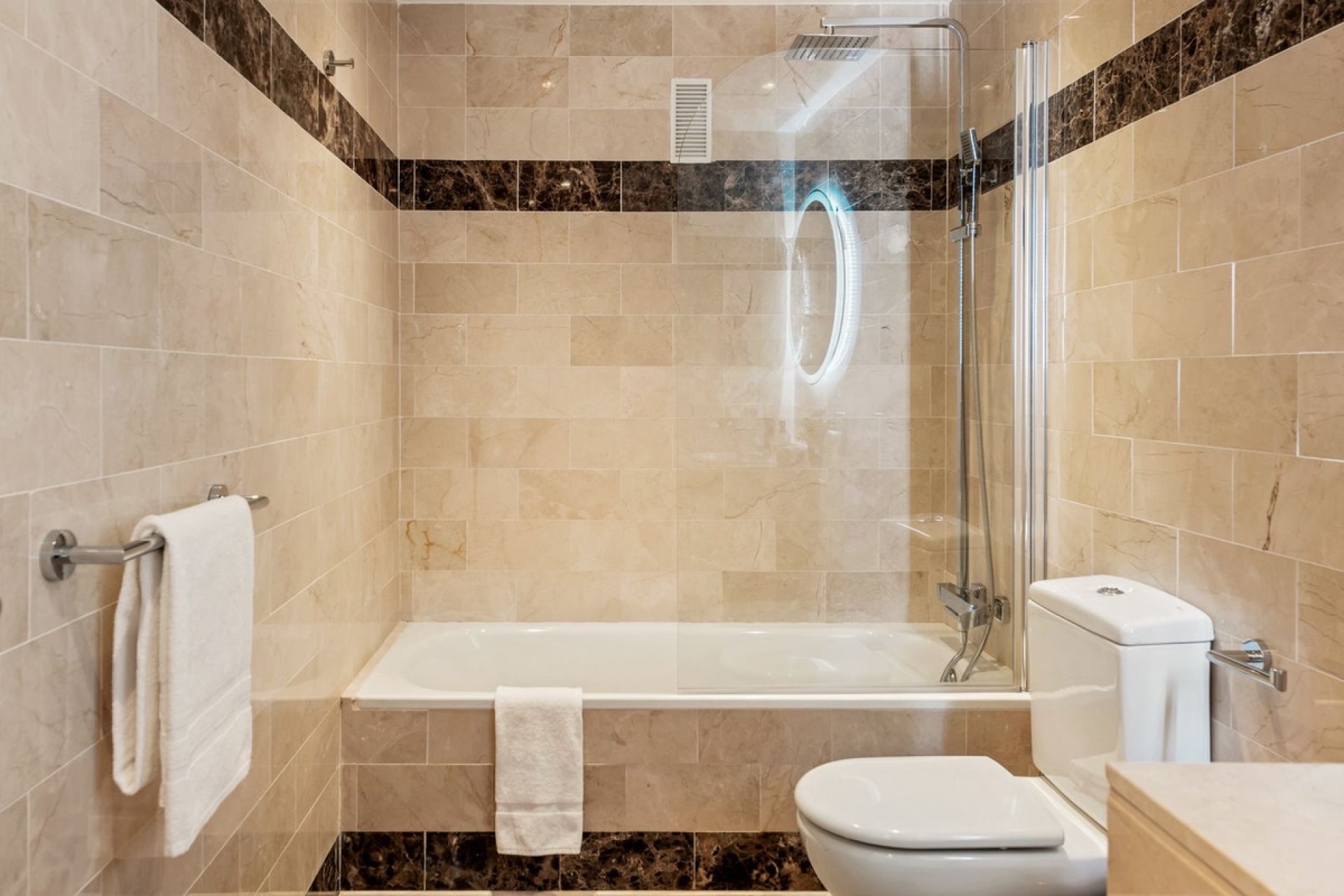 Reventa - Ground floor apartment - Benahavís - Benahavís Centro