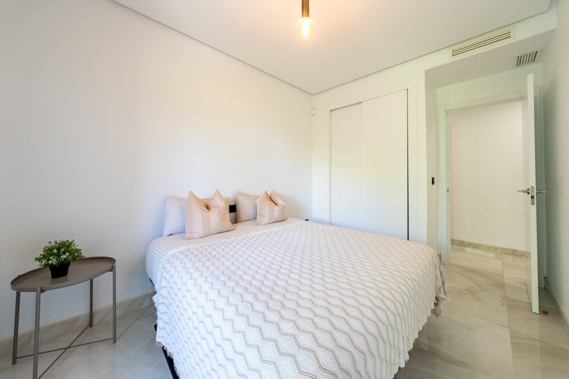 Reventa - Ground floor apartment - Benahavís - Benahavís Centro