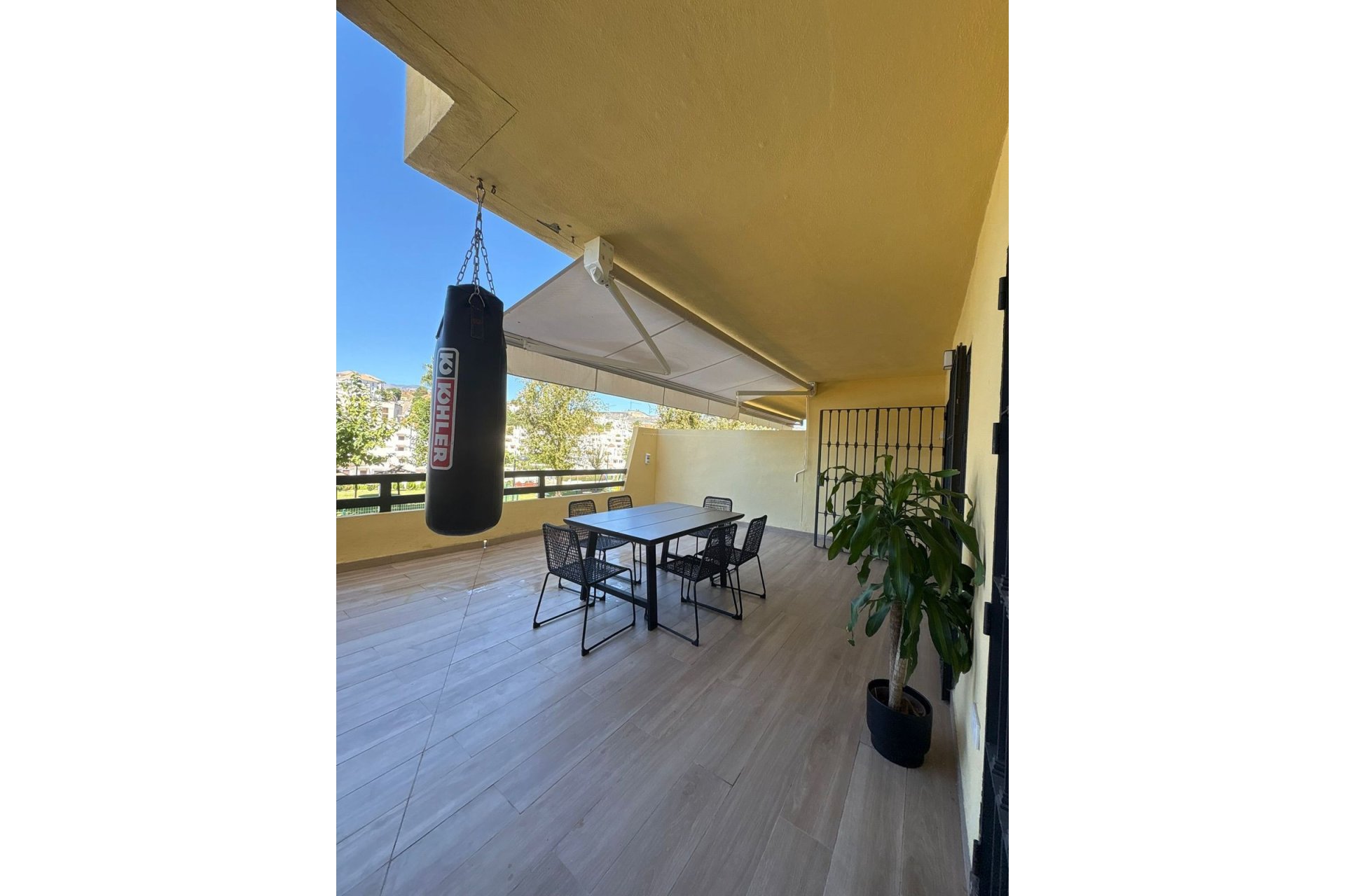 Reventa - Ground floor apartment - Estepona - Estepona Centro