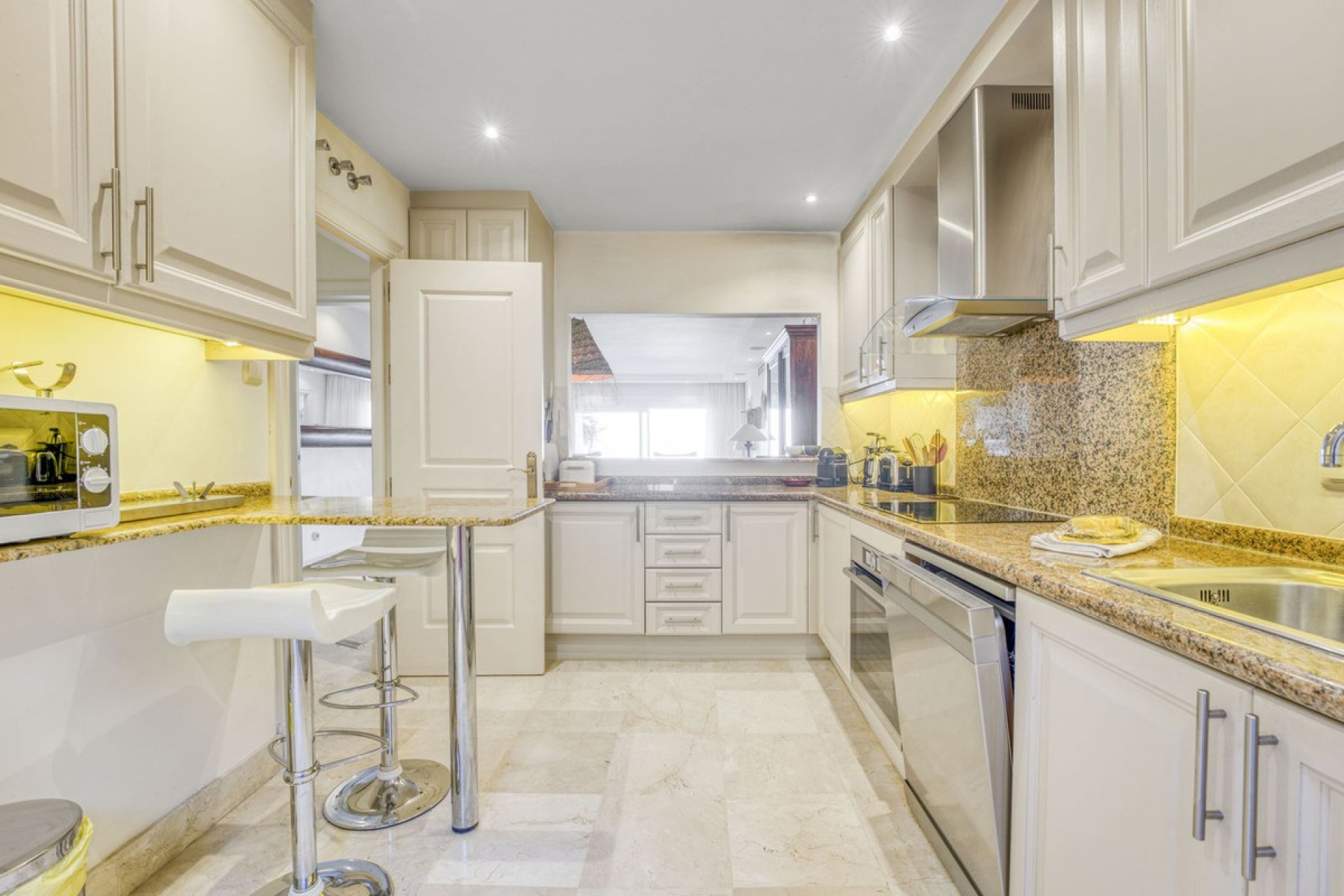 Reventa - Ground floor apartment - Marbella - La Mairena