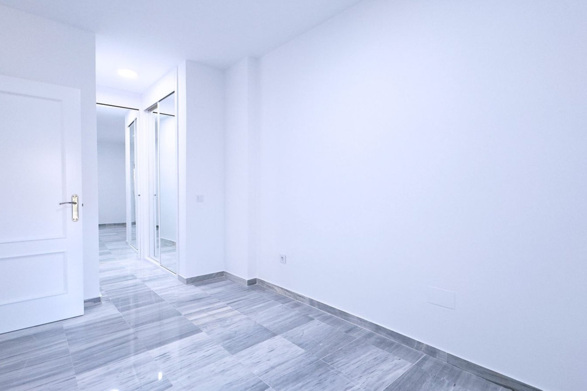 Reventa - Ground floor apartment - Marbella - Marbella Centro