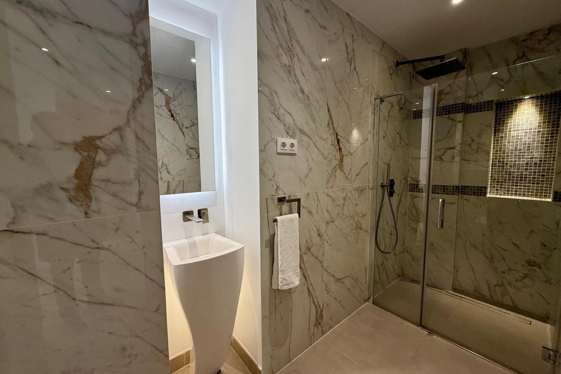 Reventa - Ground floor apartment - Marbella - Nueva Andalucia