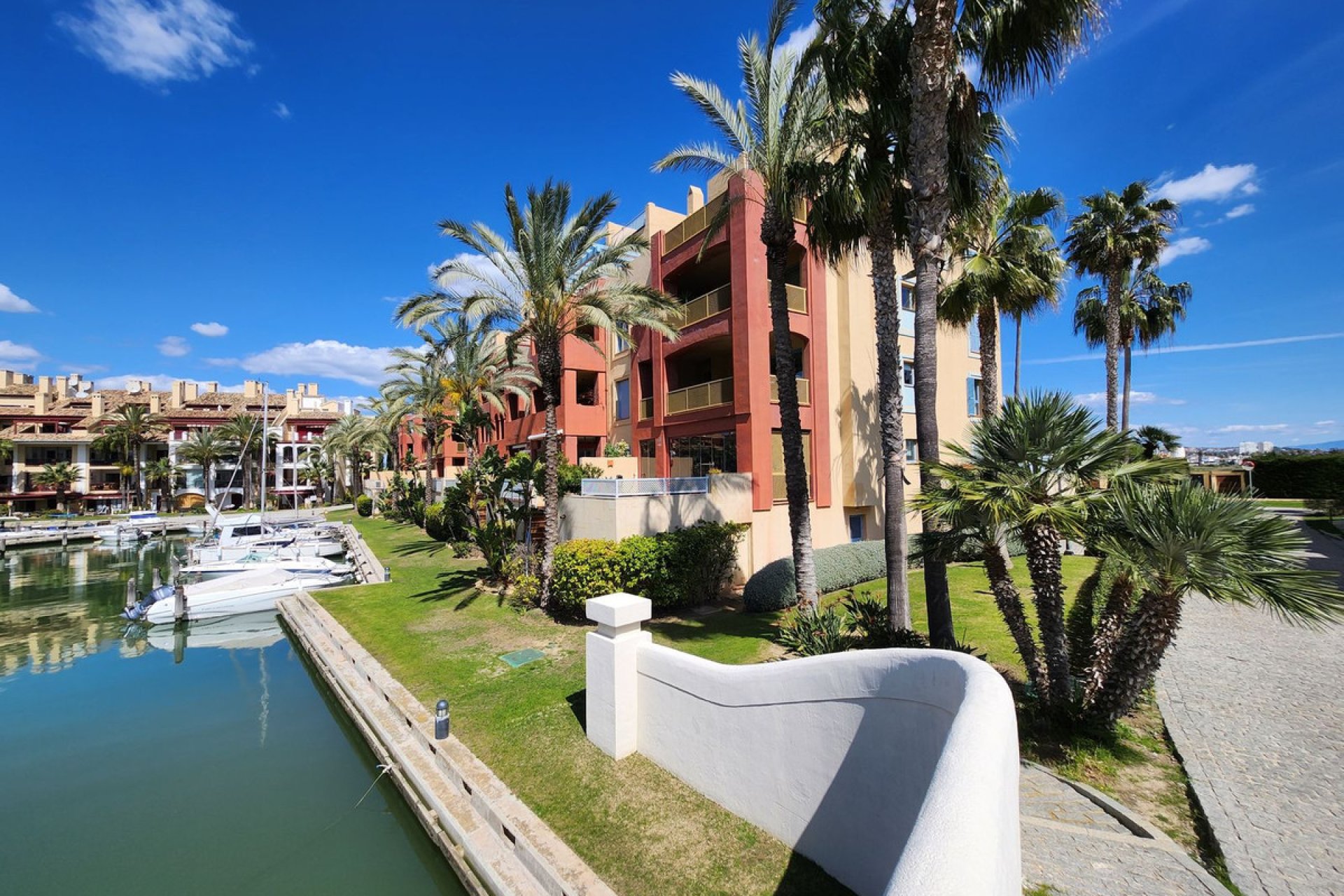 Reventa - Ground floor apartment - Sotogrande Marina