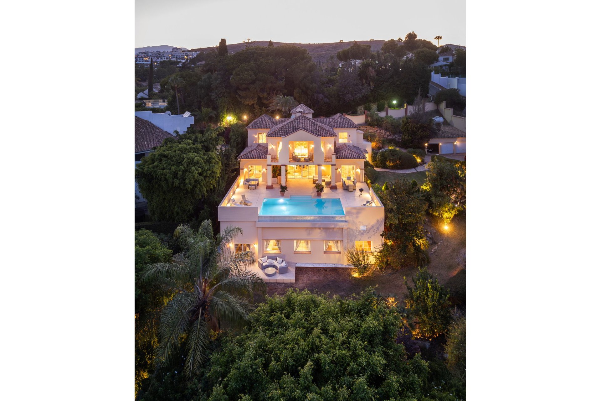 Reventa - House - Detached Villa - Benahavís - Benahavís Centro