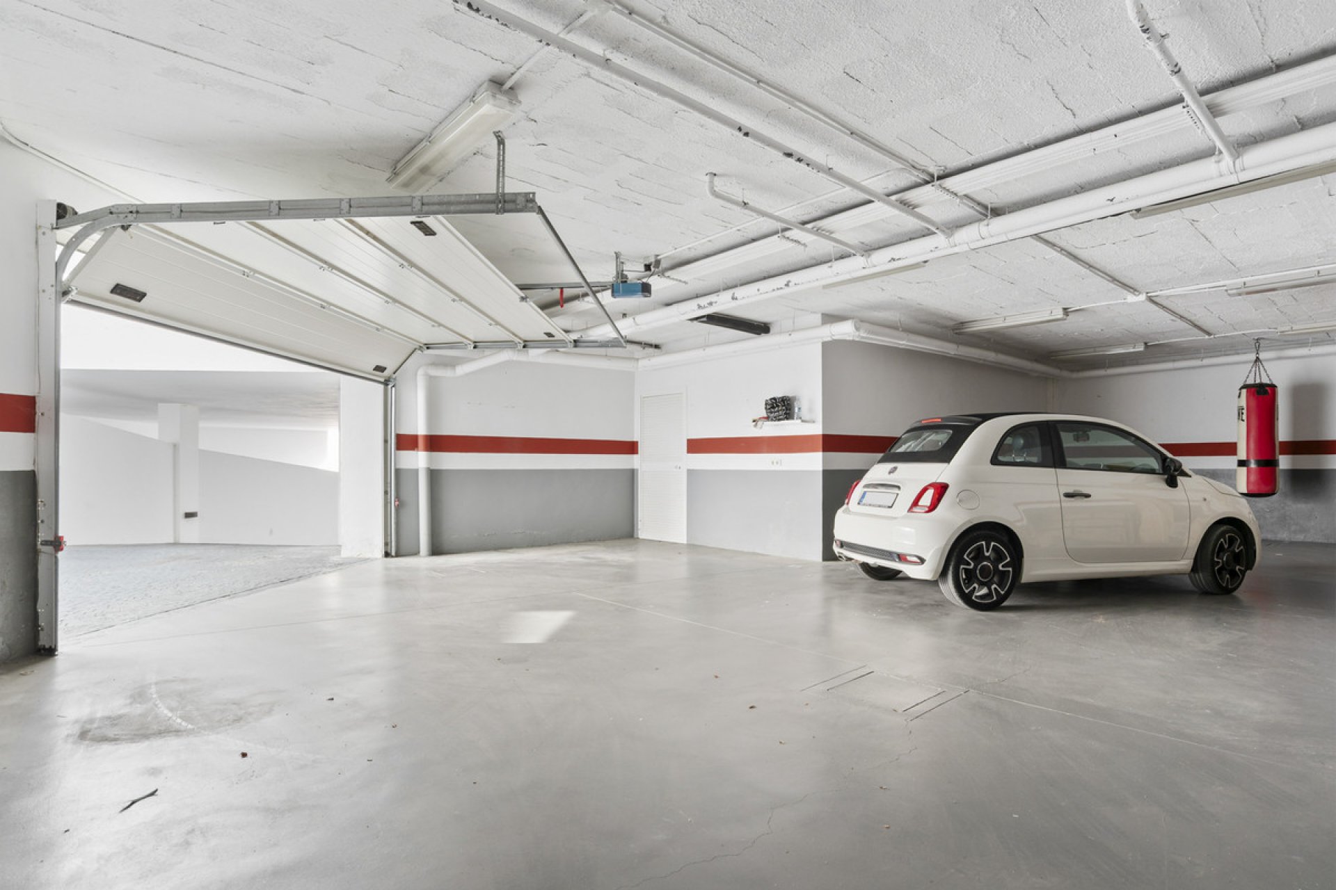 Reventa - House - Detached Villa - Benahavís - Benahavís Centro