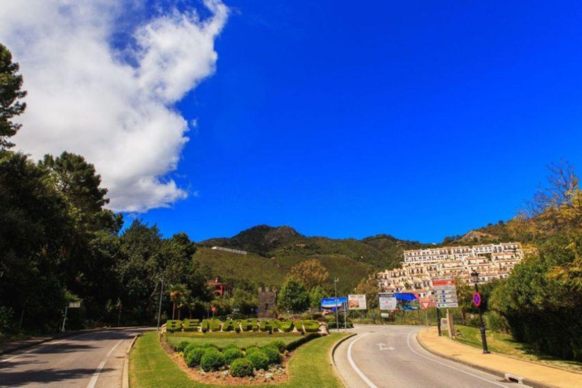 Reventa - House - Detached Villa - Benahavís - Benahavís Centro