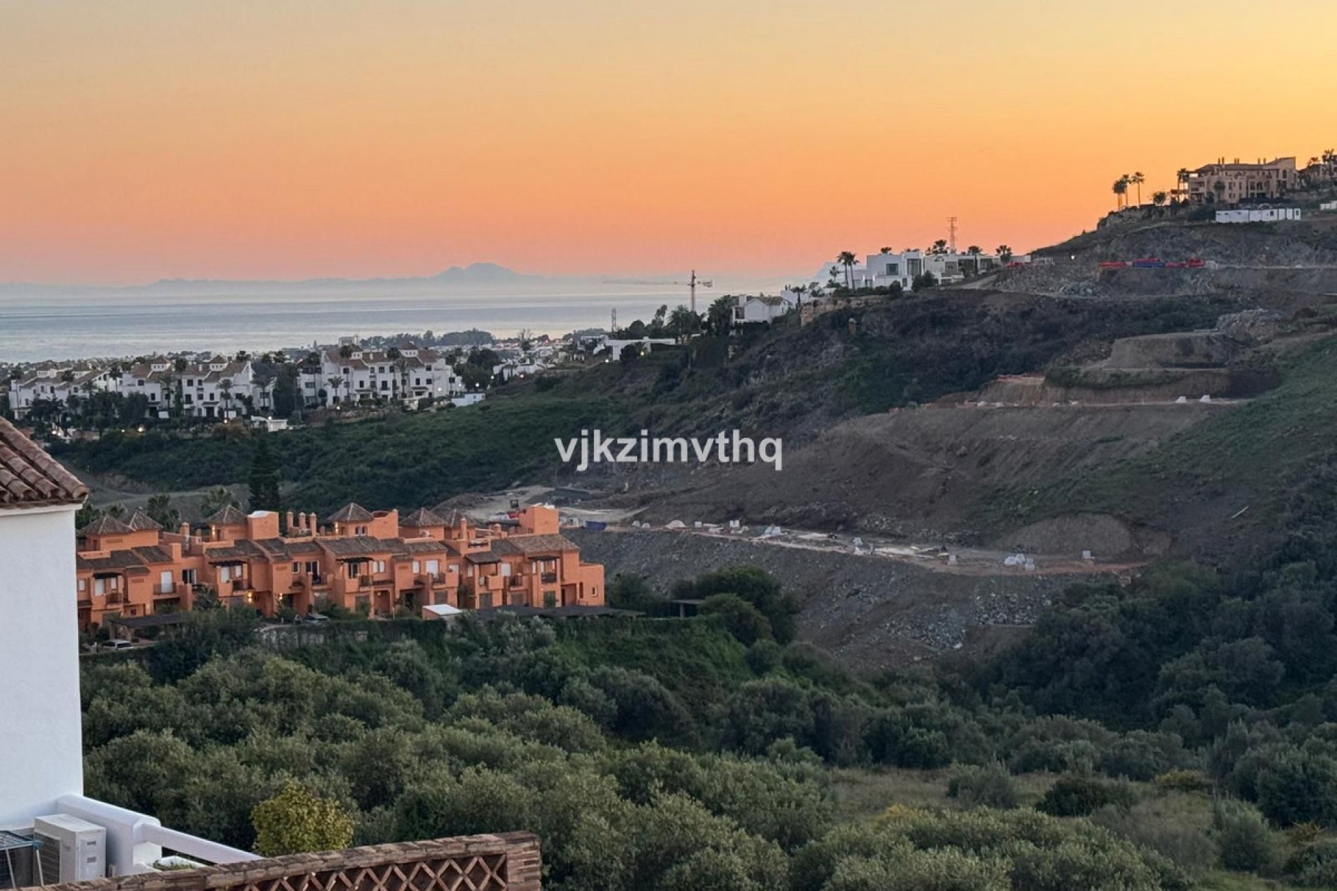 Reventa - House - Detached Villa - Benahavís - Benahavís Centro