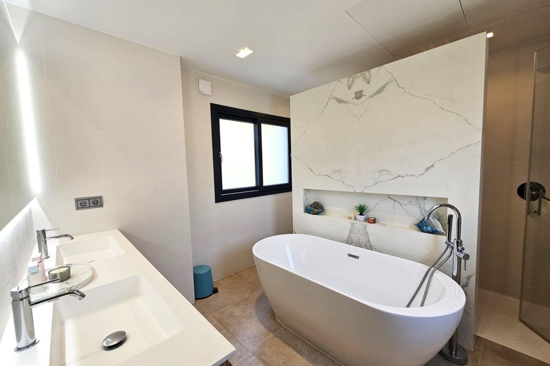 Reventa - House - Detached Villa - Benahavís - Benahavís Centro