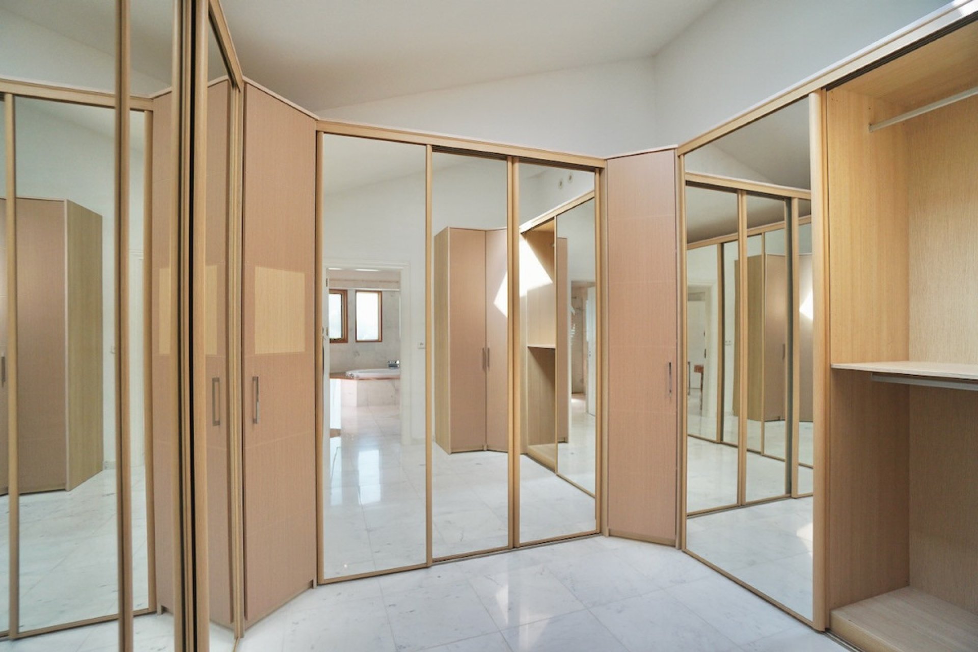 Reventa - House - Detached Villa - Benahavís - Benahavís Centro