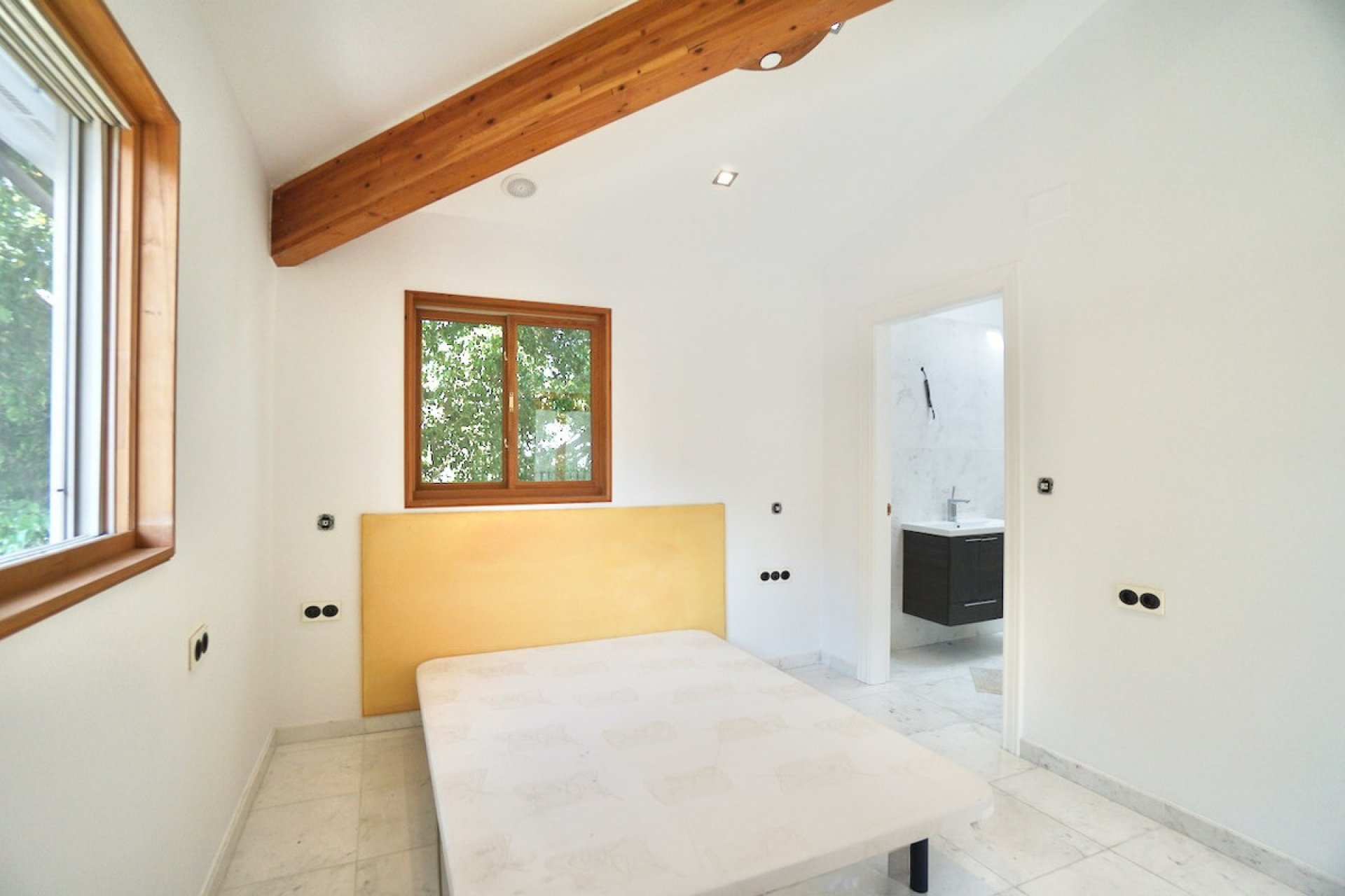 Reventa - House - Detached Villa - Benahavís - Benahavís Centro