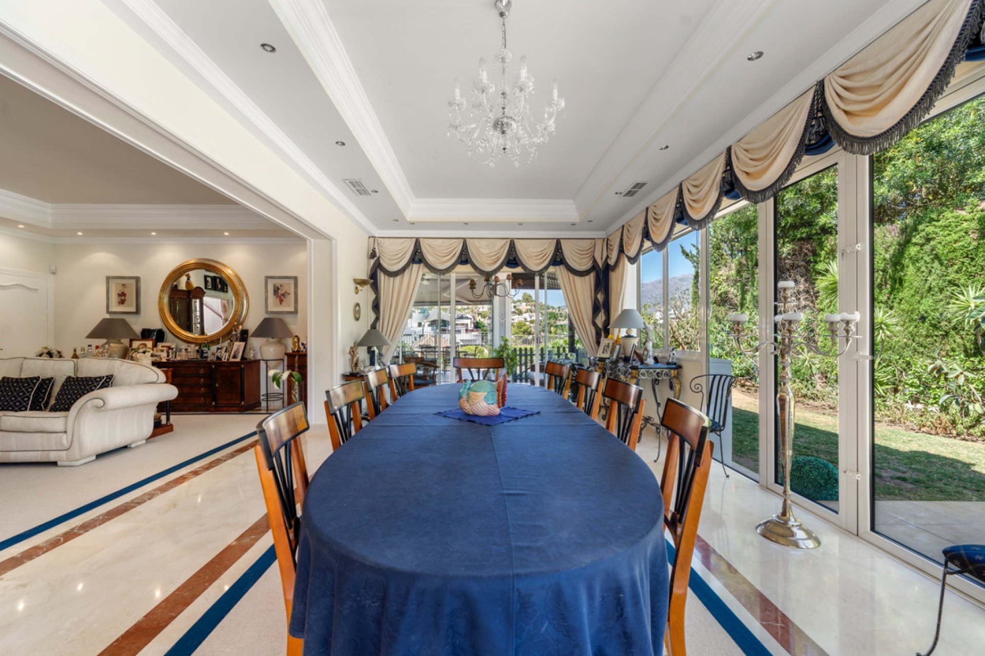 Reventa - House - Detached Villa - Benahavís - Benahavís Centro