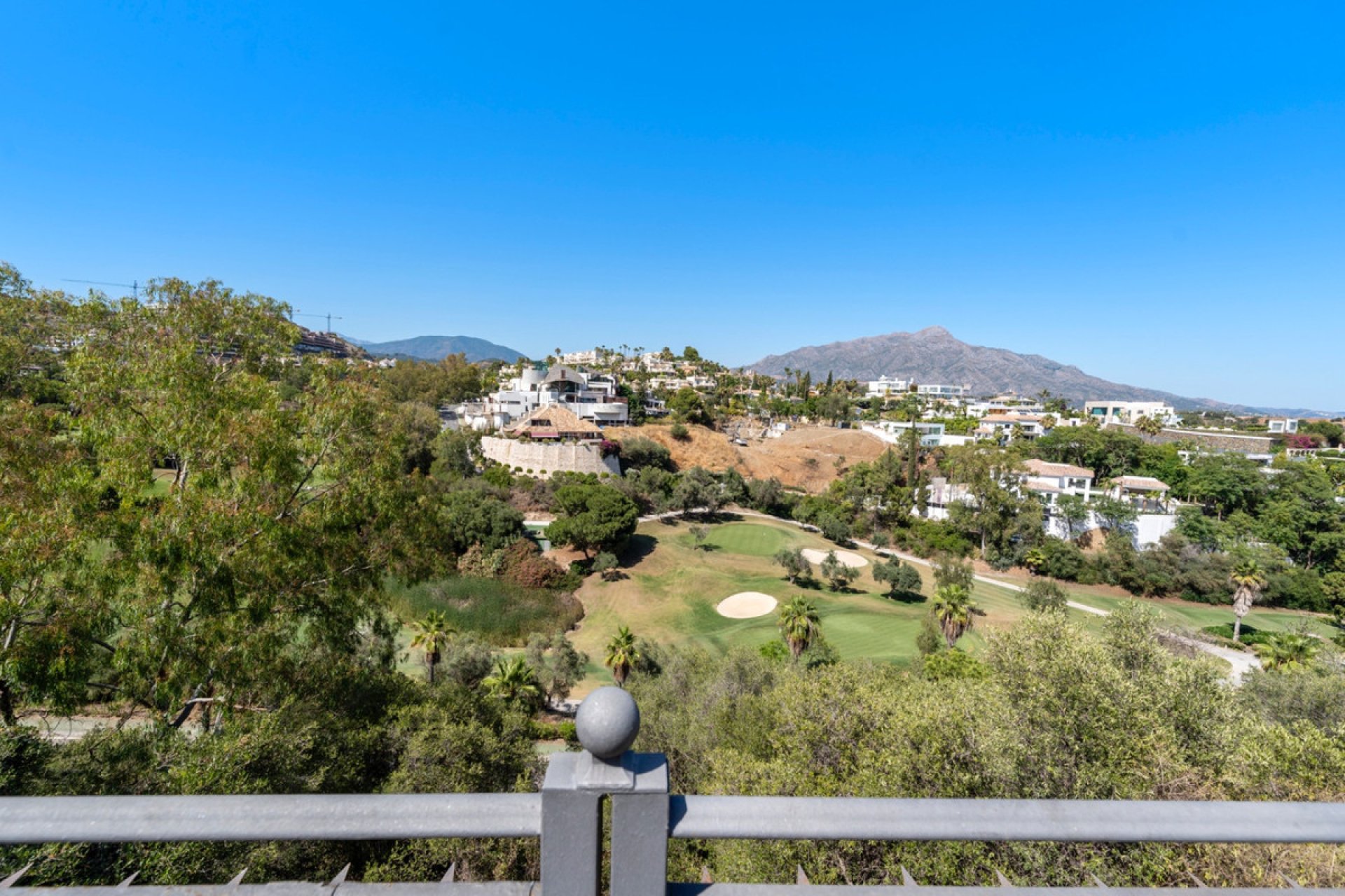 Reventa - House - Detached Villa - Benahavís - Benahavís Centro