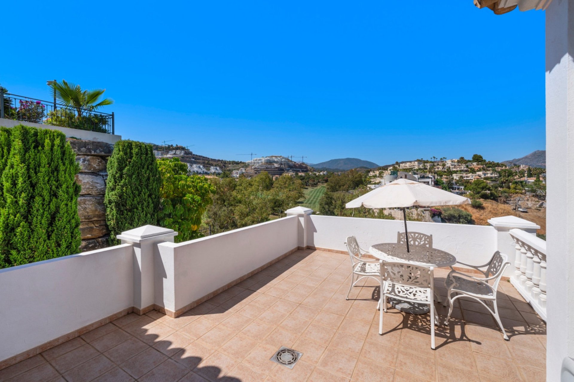 Reventa - House - Detached Villa - Benahavís - Benahavís Centro