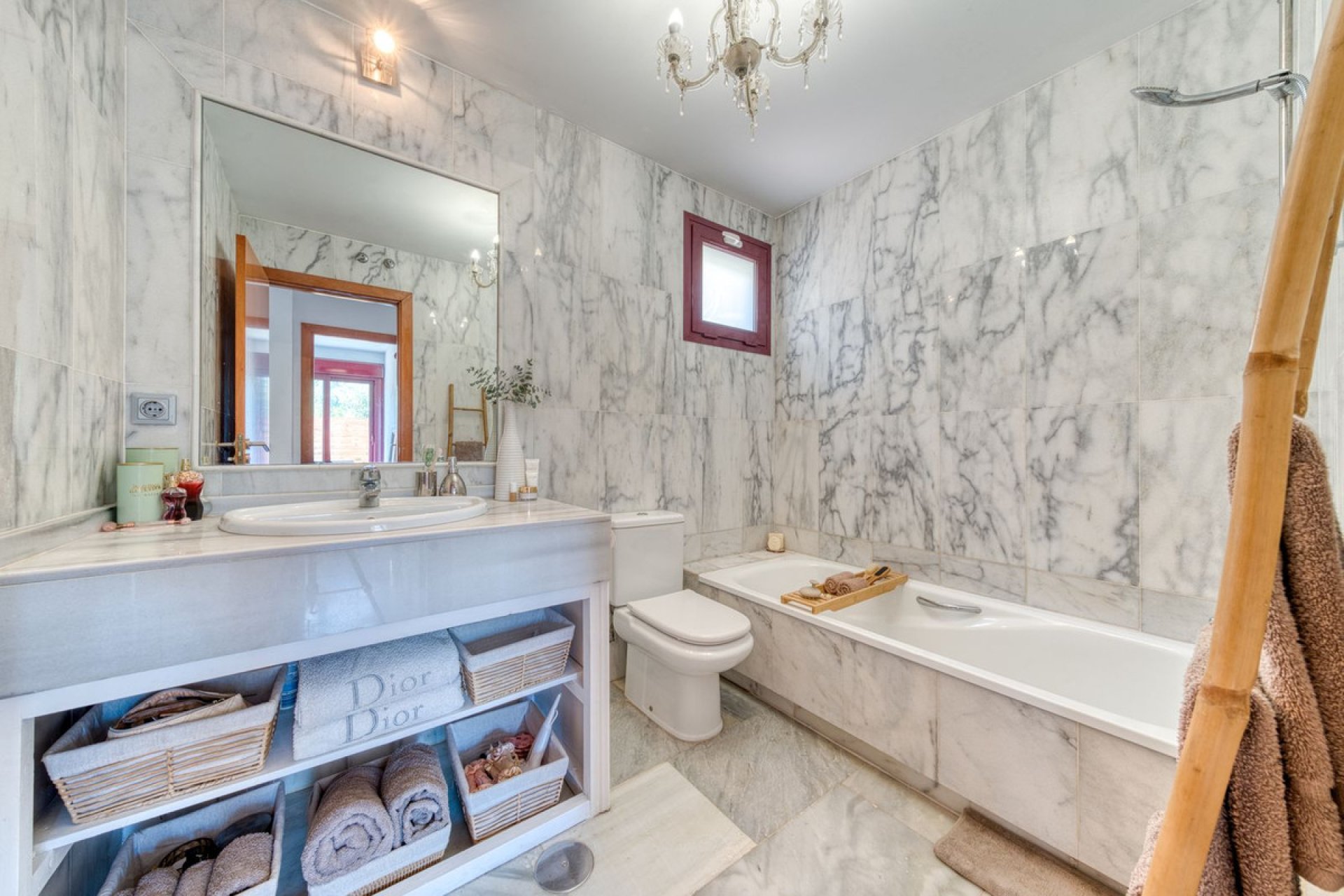 Reventa - House - Detached Villa - Benahavís - Benahavís Centro