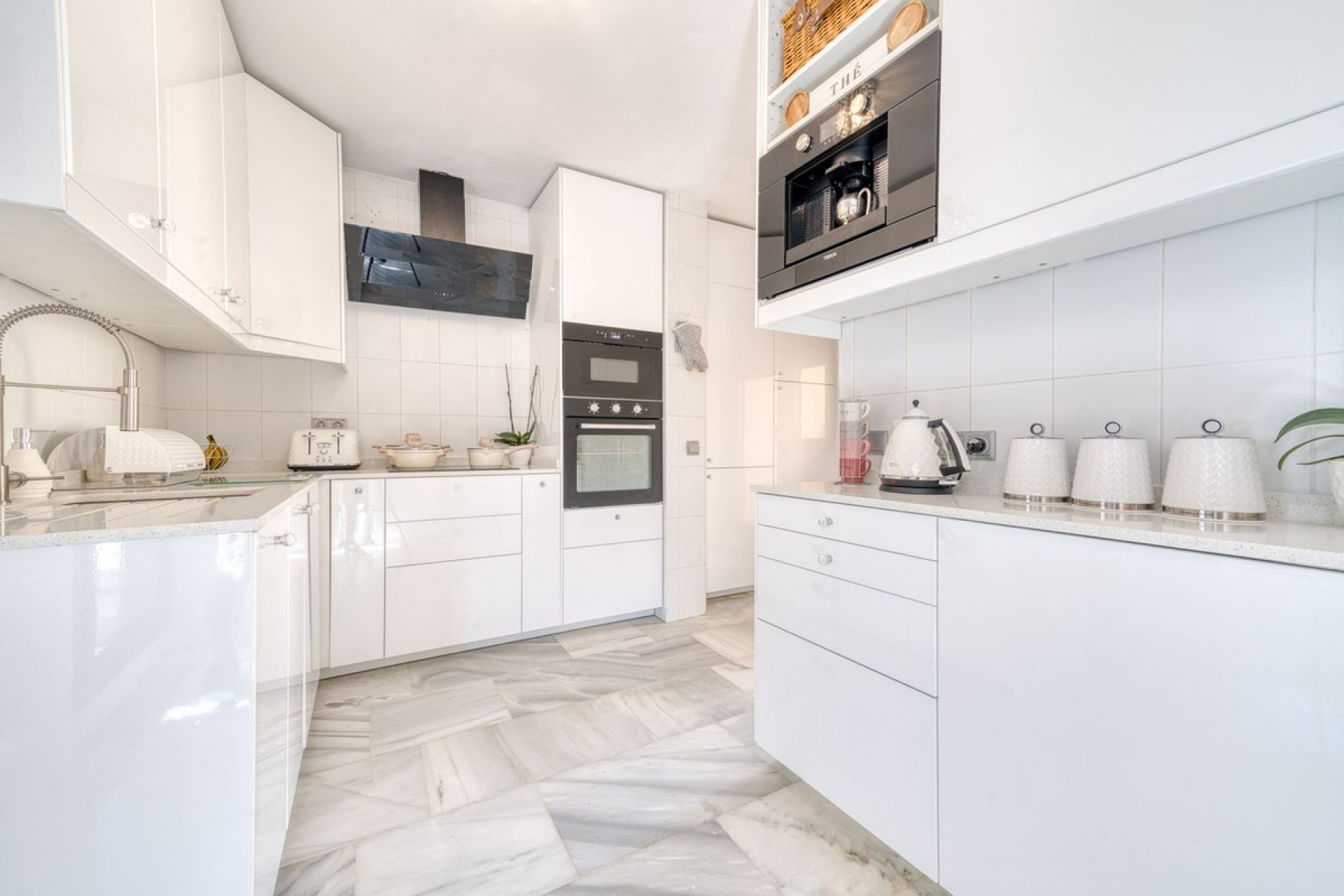 Reventa - House - Detached Villa - Benahavís - Benahavís Centro