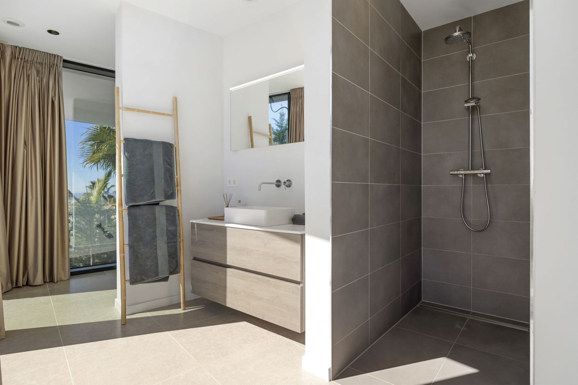 Reventa - House - Detached Villa - Benahavís - Benahavís Centro