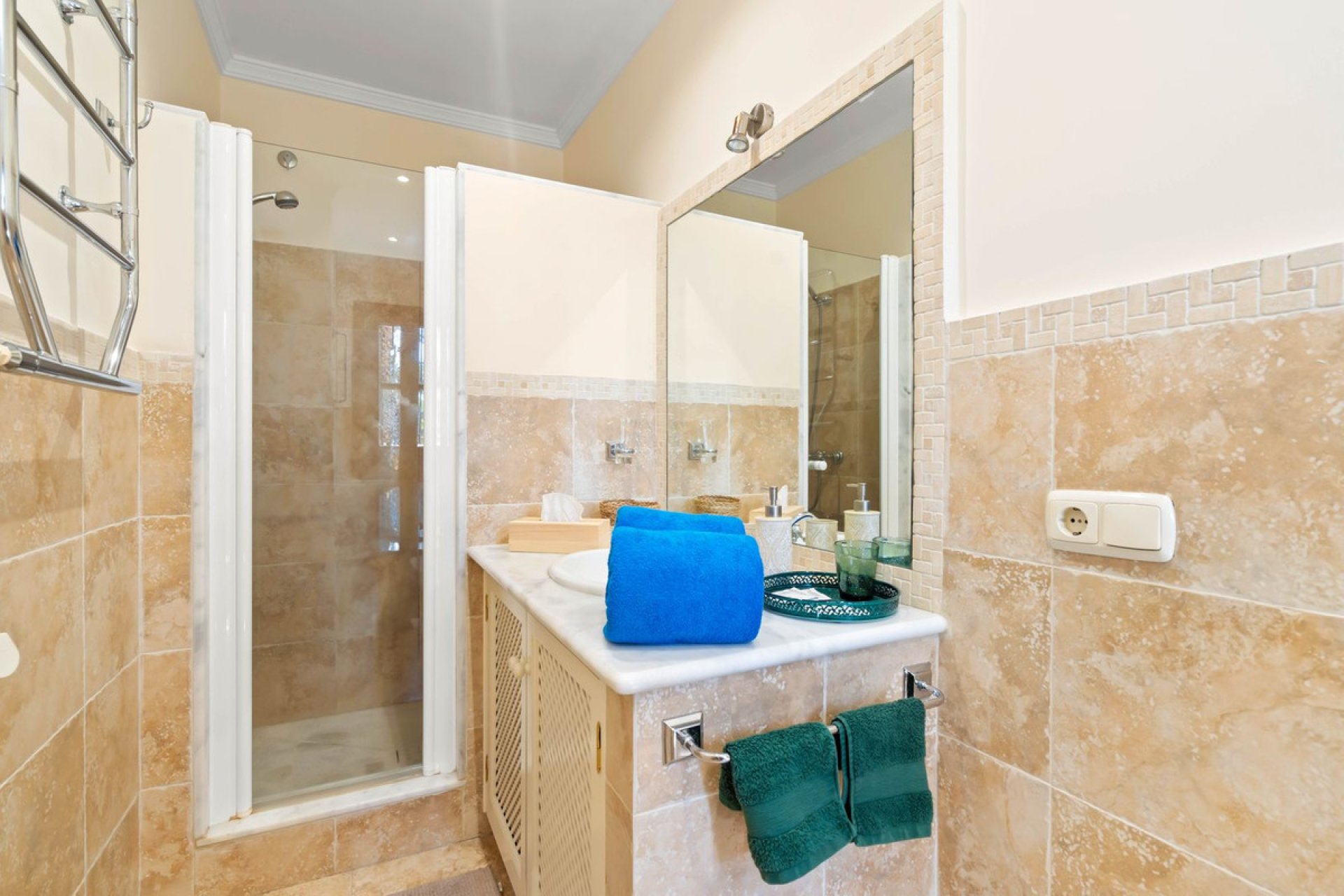 Reventa - House - Detached Villa - Benahavís - Benahavís Centro