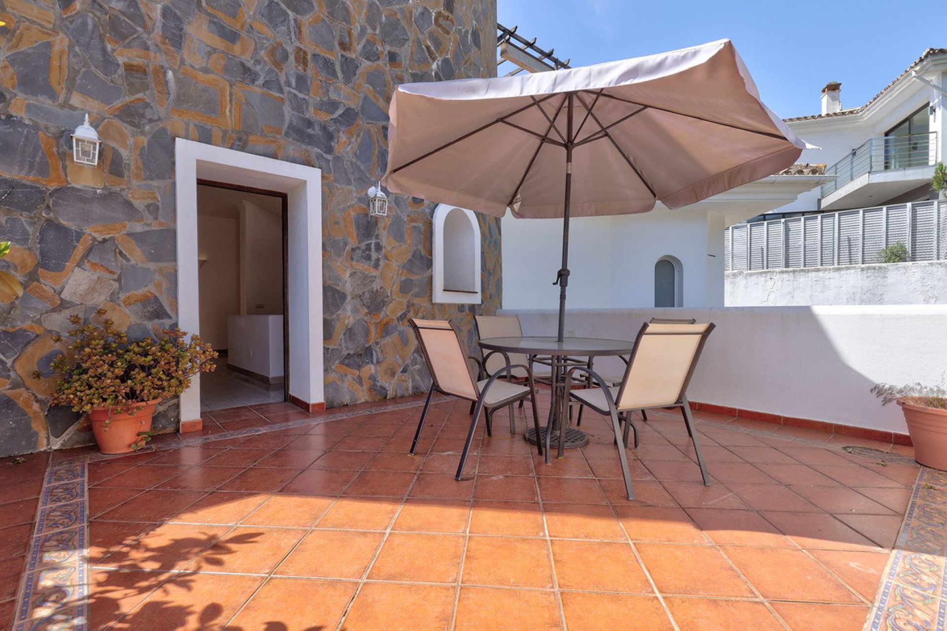 Reventa - House - Detached Villa - Benahavís - Benahavís Centro