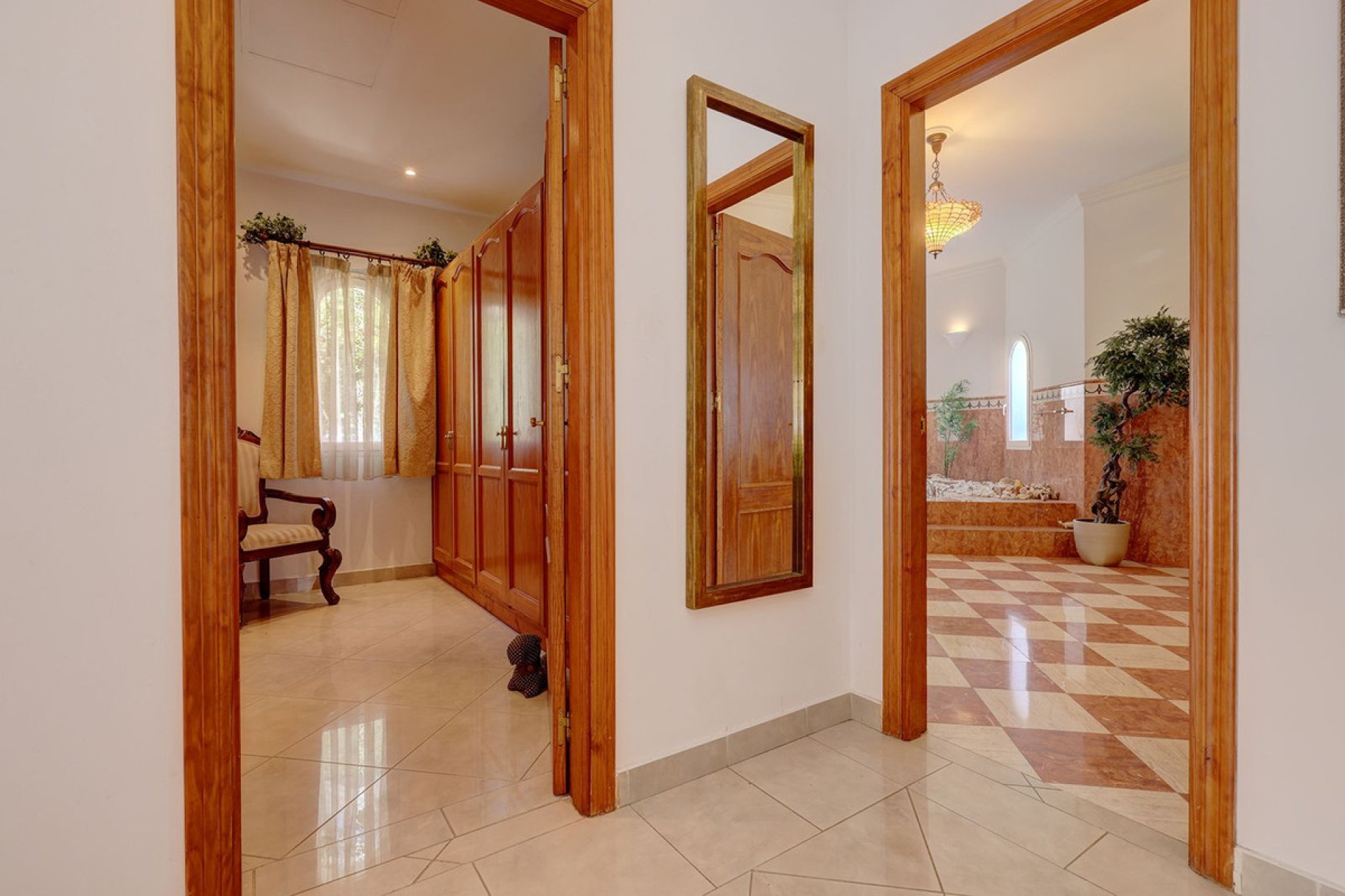 Reventa - House - Detached Villa - Benahavís - Benahavís Centro