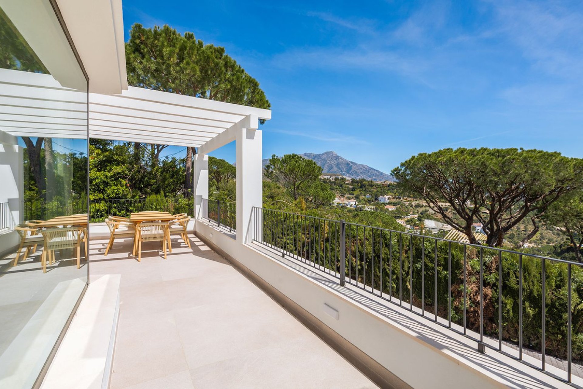 Reventa - House - Detached Villa - Benahavís - El Madroñal