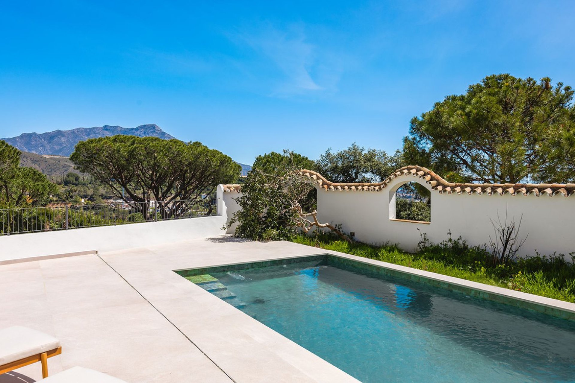 Reventa - House - Detached Villa - Benahavís - El Madroñal