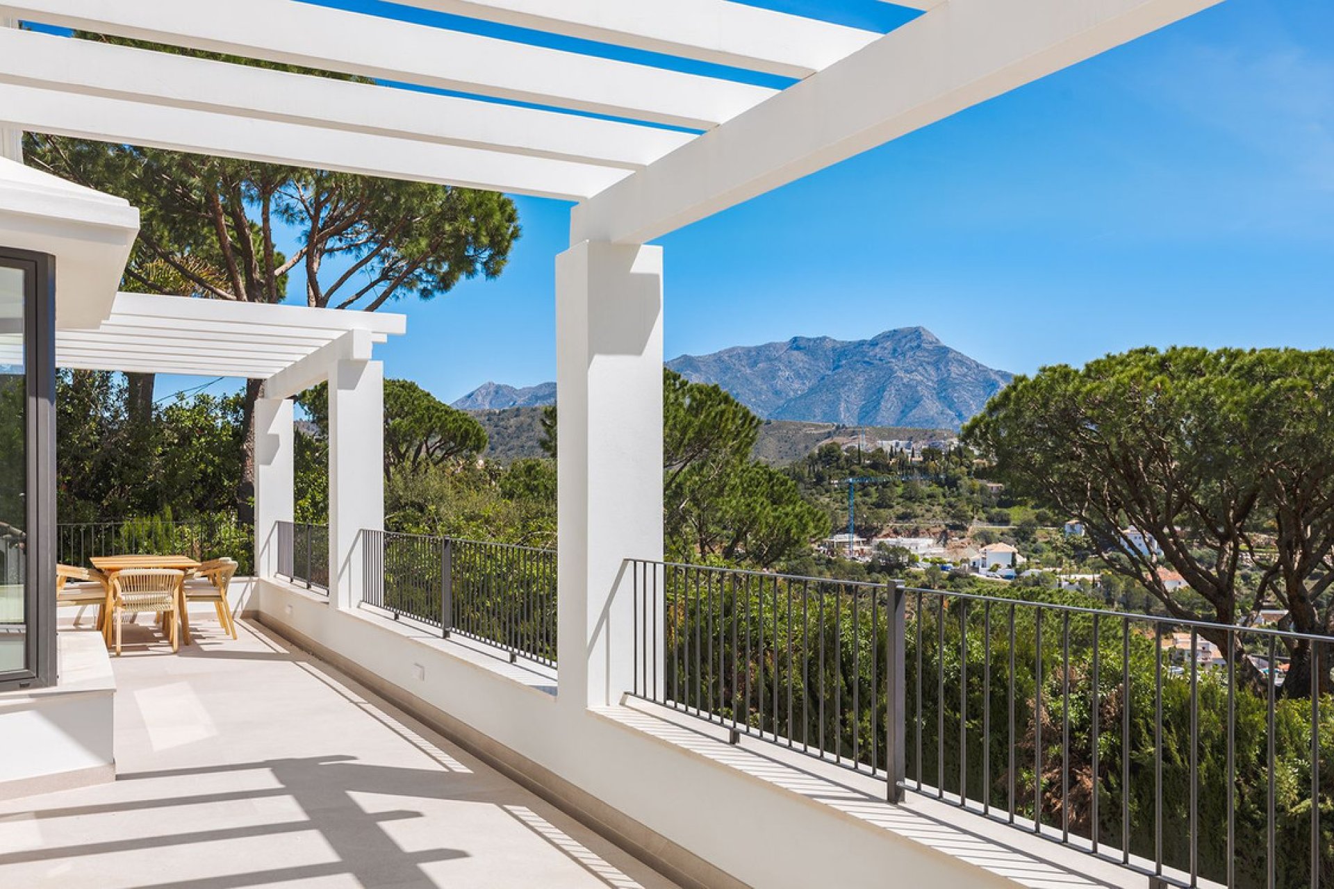 Reventa - House - Detached Villa - Benahavís - El Madroñal