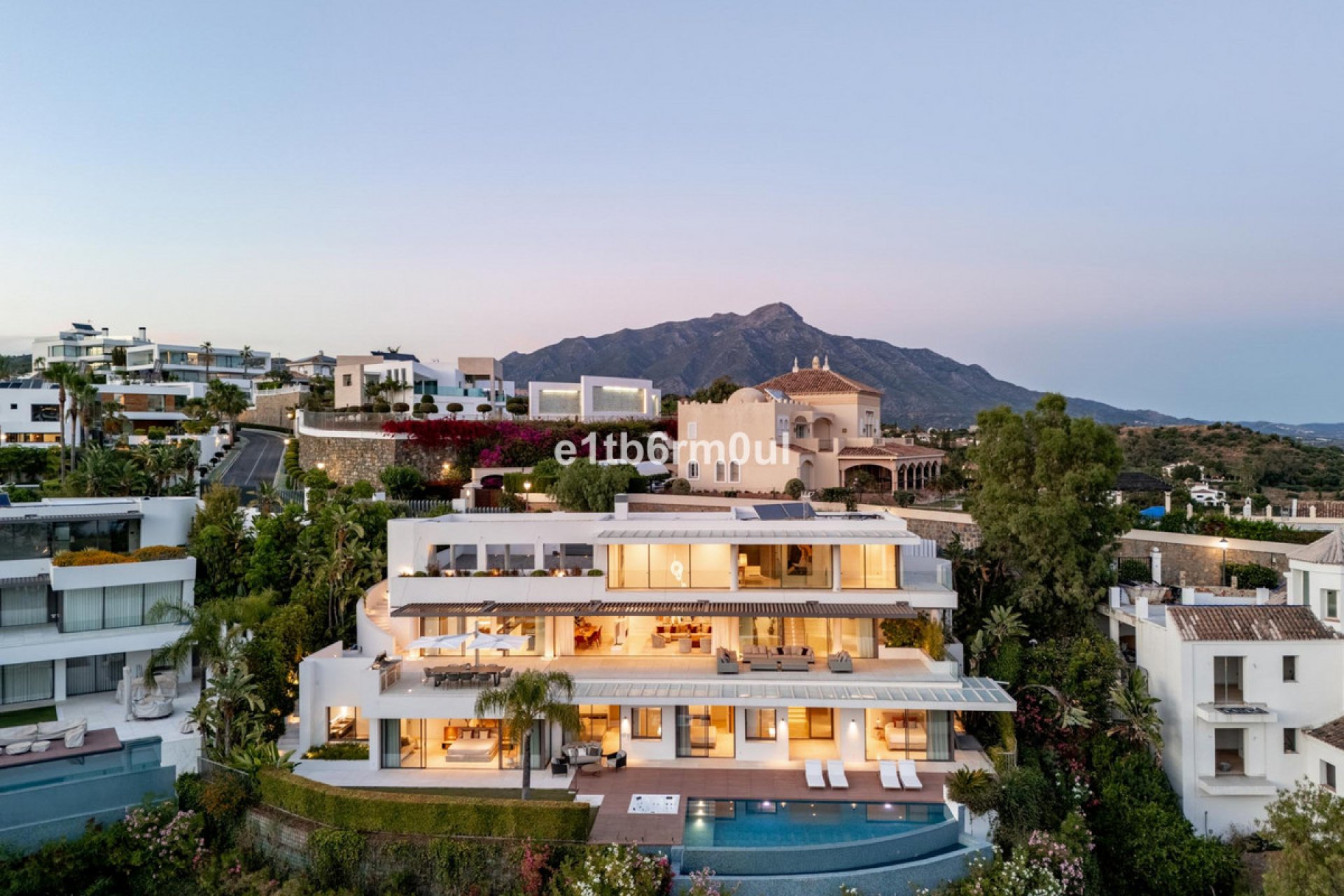 Reventa - House - Detached Villa - Benahavís - La Quinta