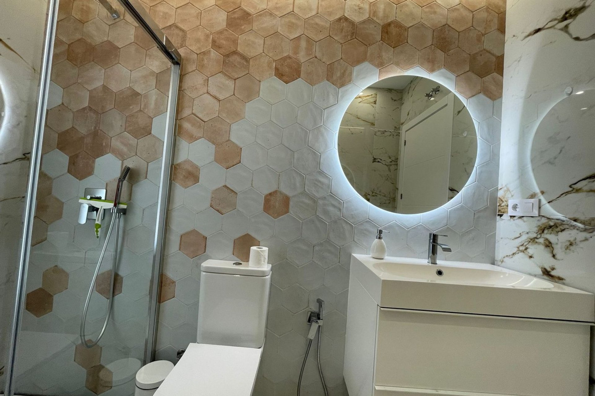 Reventa - House - Detached Villa - Benalmádena - Benalmadena Centro