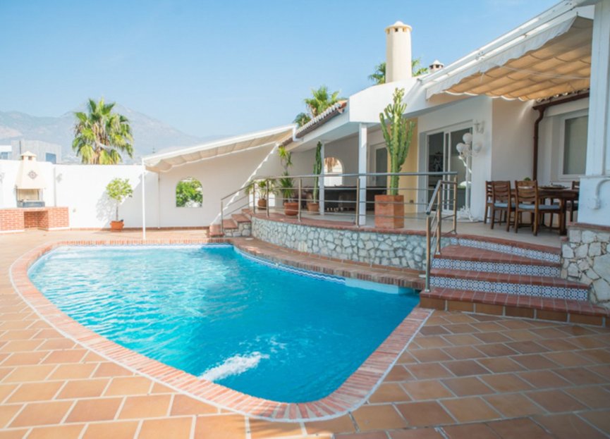 Reventa - House - Detached Villa - Benalmádena - Benalmadena Centro