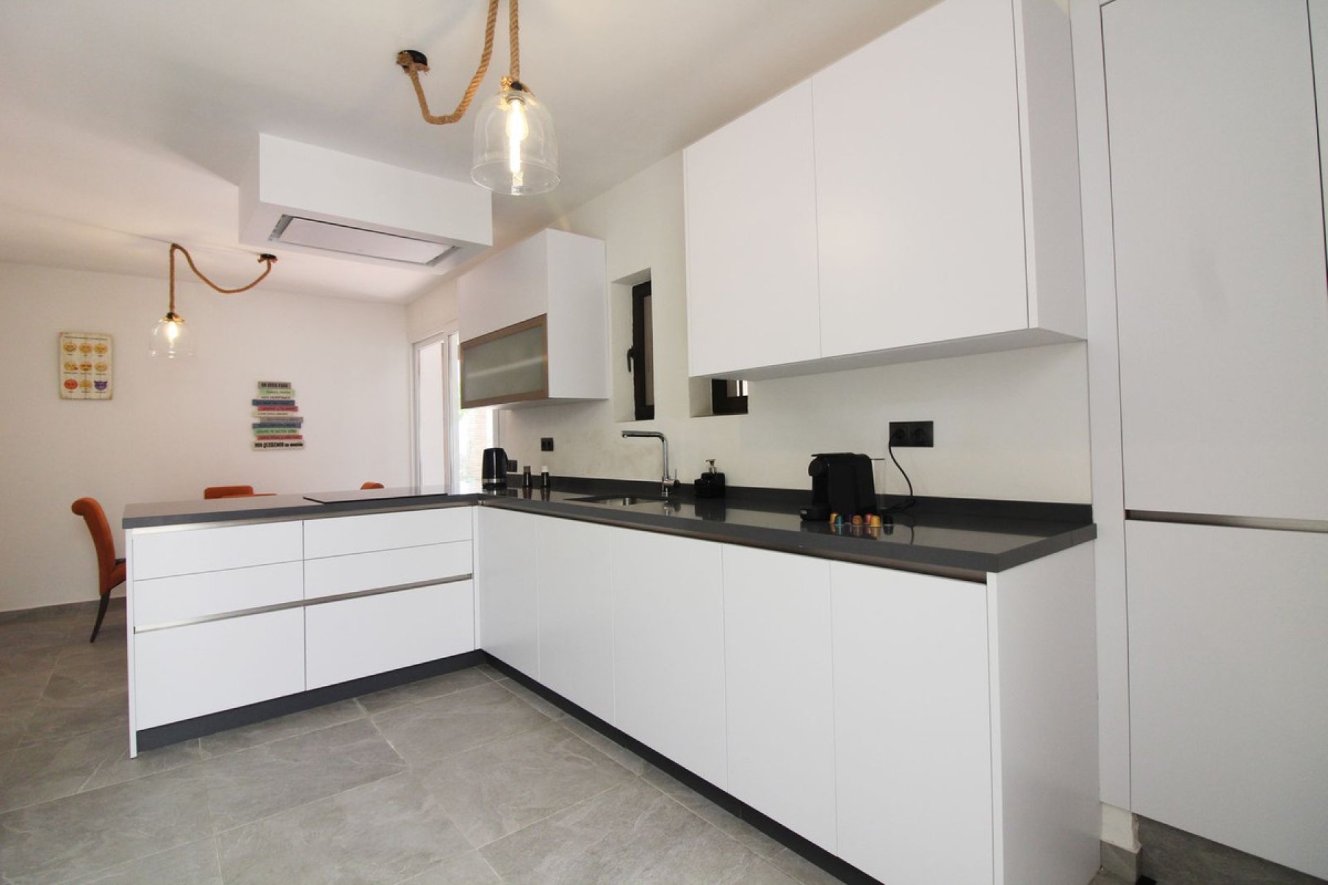 Reventa - House - Detached Villa - Benalmádena - Benalmadena Centro