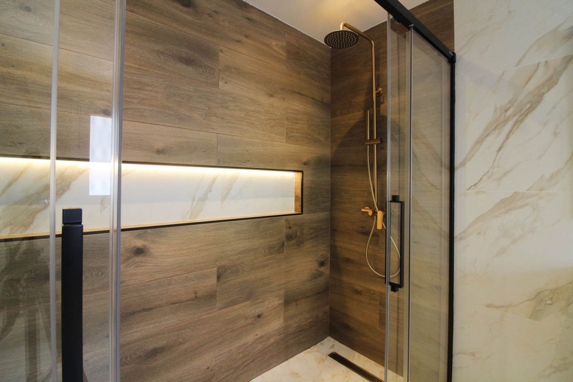 Reventa - House - Detached Villa - Benalmádena - Benalmadena Centro