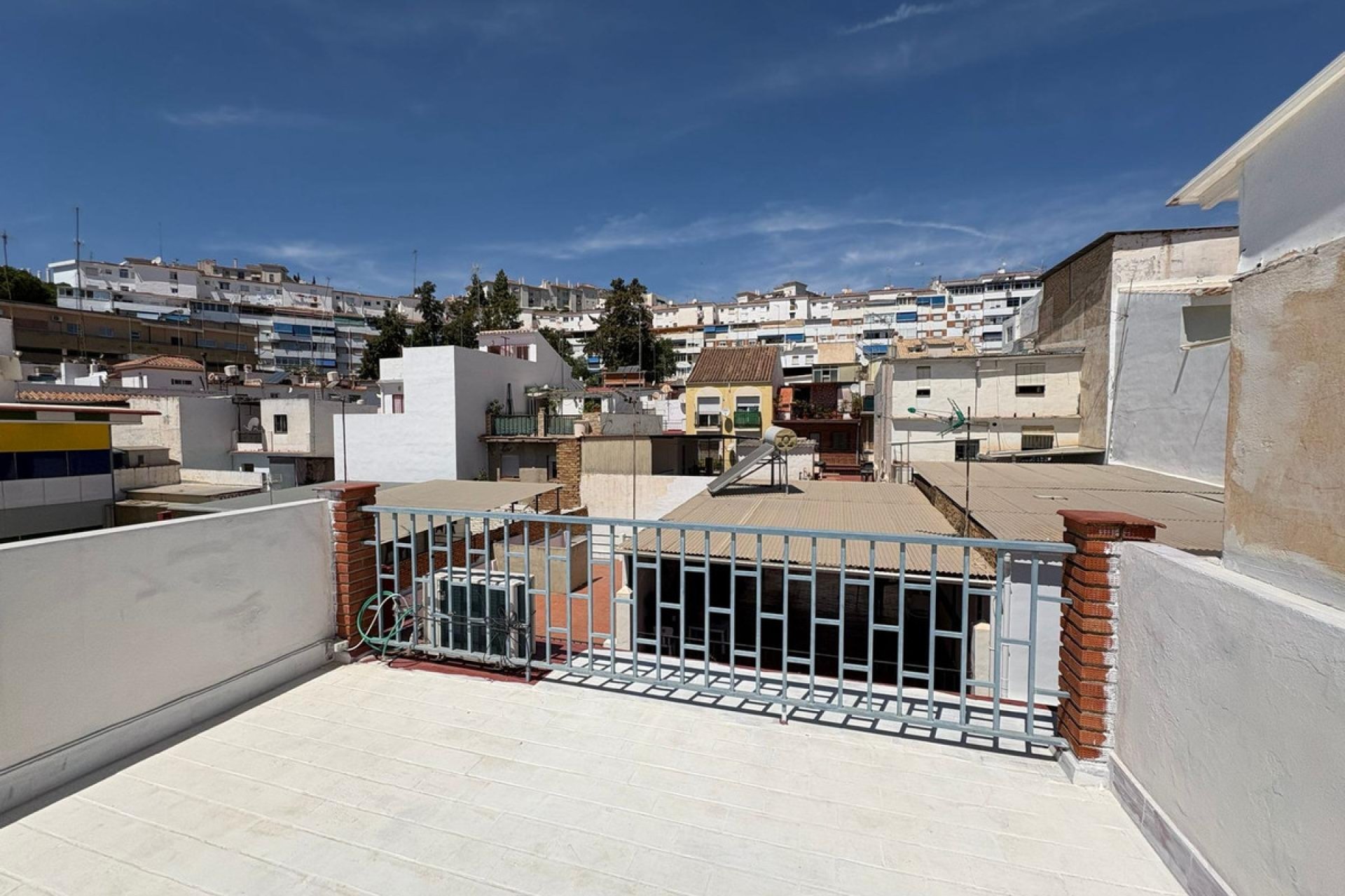 Reventa - House - Detached Villa - Benalmádena - Benalmadena Centro