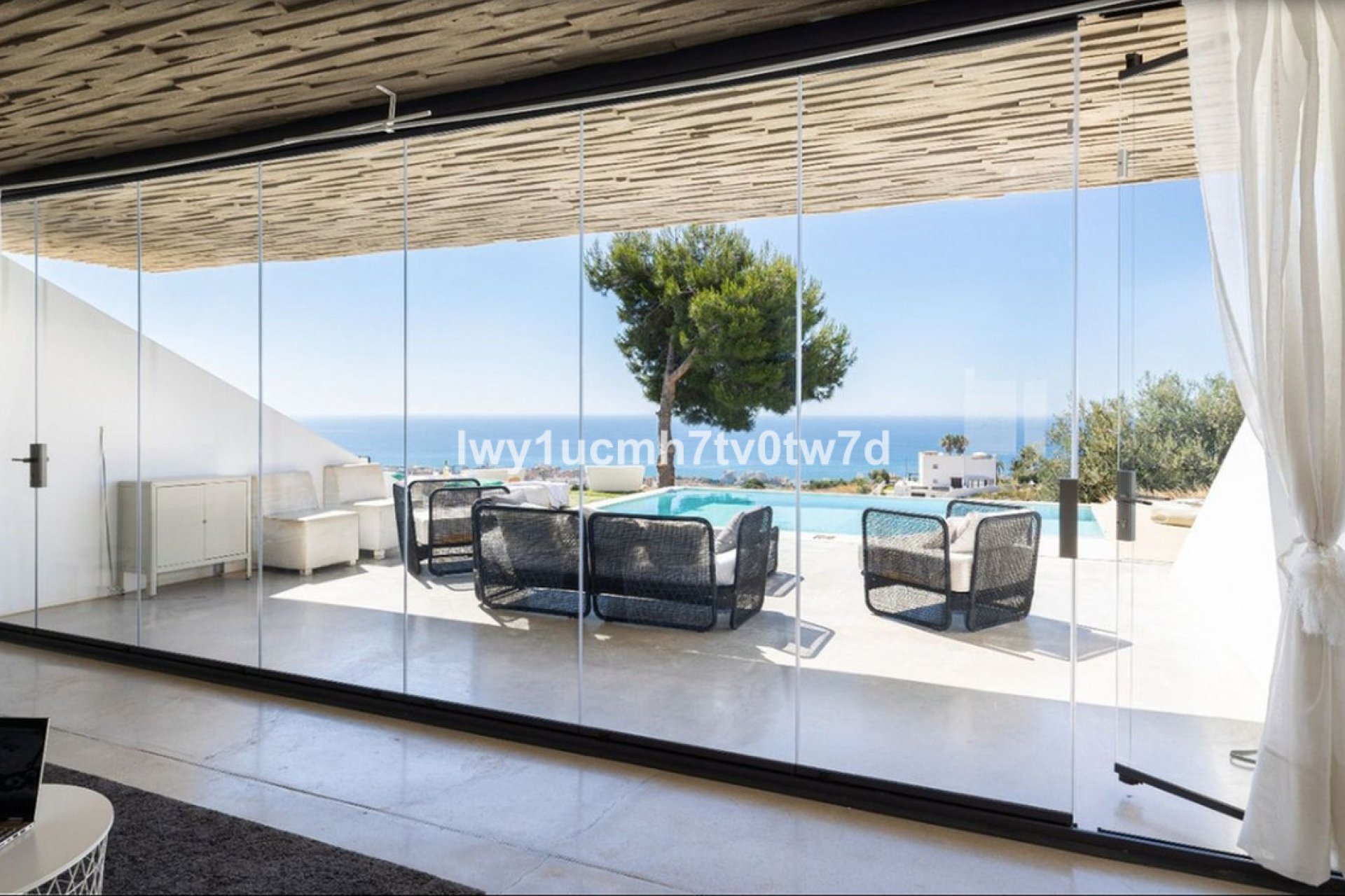 Reventa - House - Detached Villa - Benalmádena - Benalmadena Centro