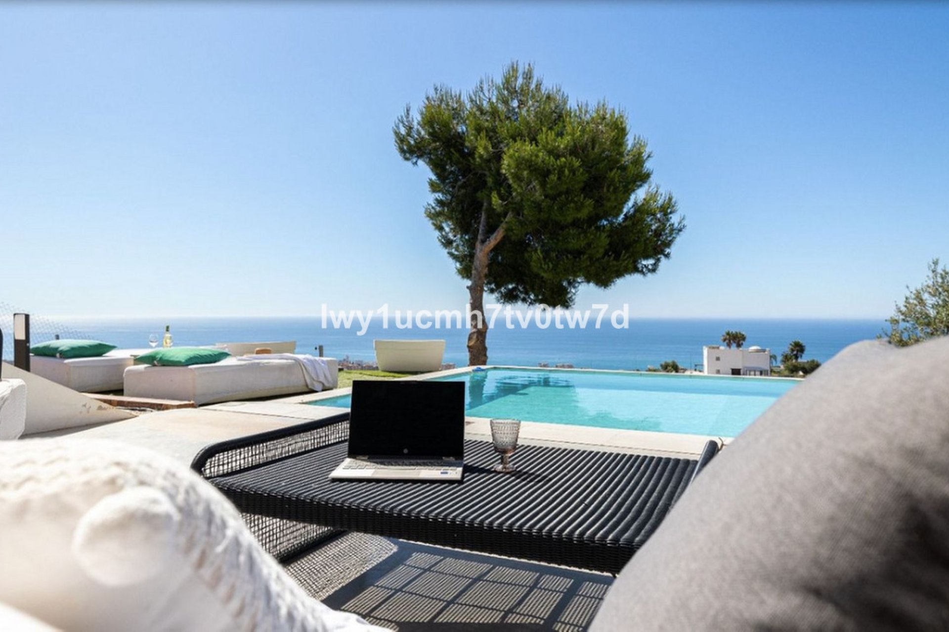 Reventa - House - Detached Villa - Benalmádena - Benalmadena Centro