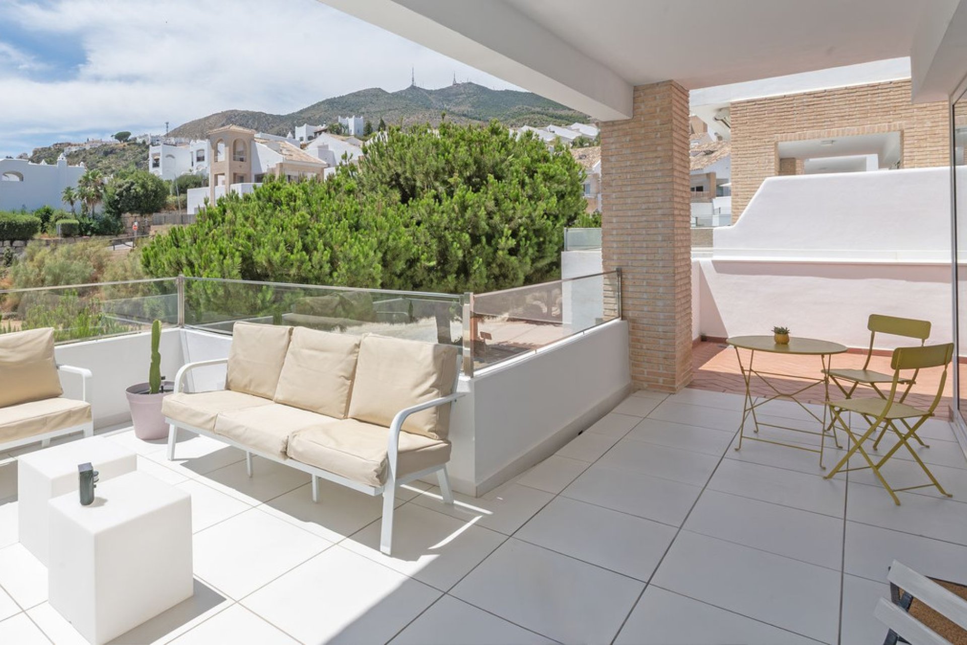 Reventa - House - Detached Villa - Benalmádena - Benalmadena Centro