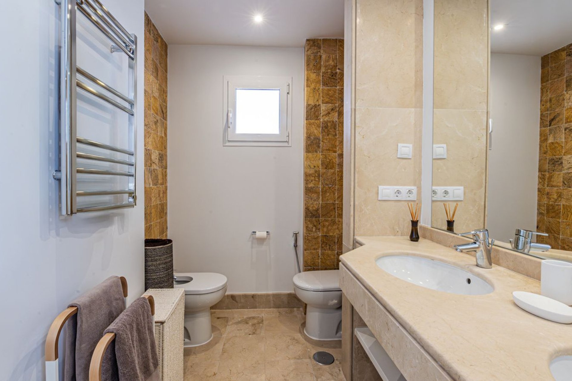 Reventa - House - Detached Villa - Benalmádena - Benalmadena Centro