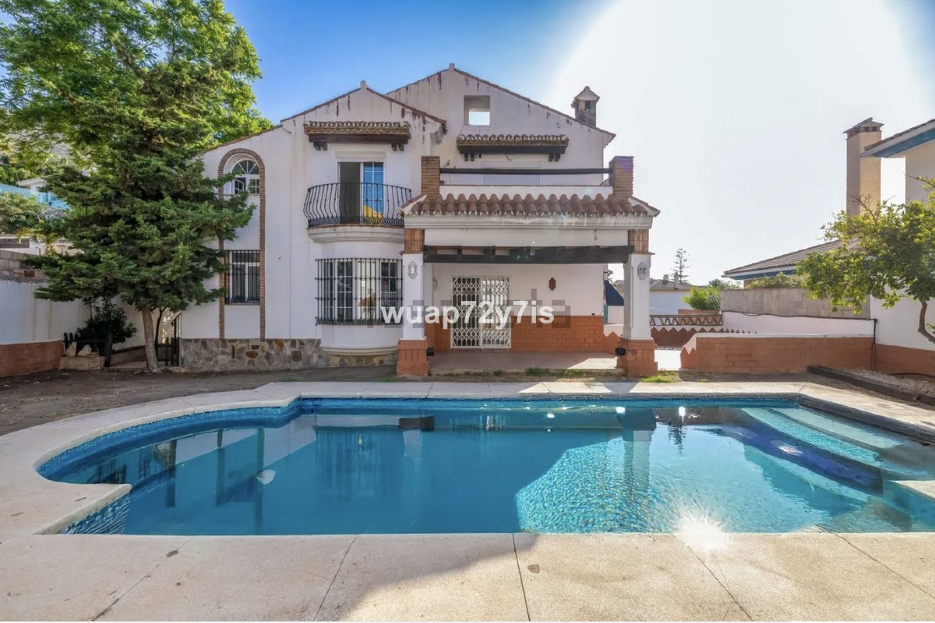Reventa - House - Detached Villa - Benalmádena - Benalmadena Centro