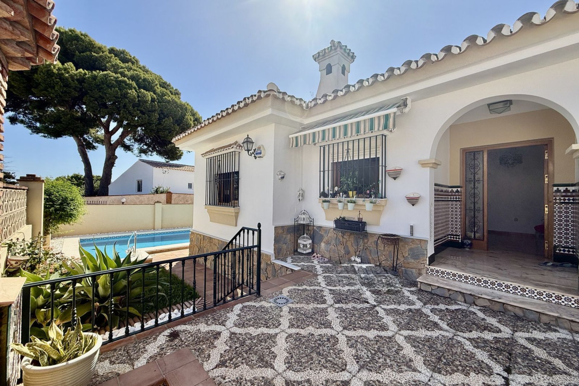 Reventa - House - Detached Villa - Benalmádena - Benalmadena Centro