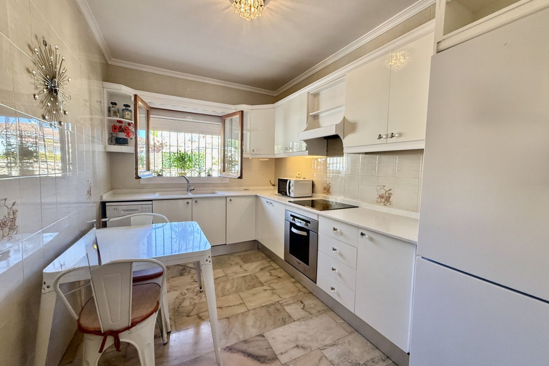 Reventa - House - Detached Villa - Benalmádena - Benalmadena Centro