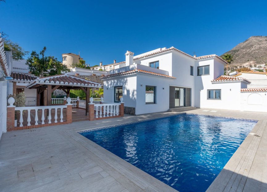 Reventa - House - Detached Villa - Benalmádena - Benalmadena Centro