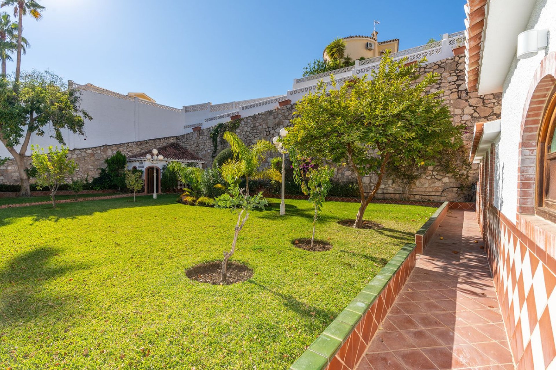 Reventa - House - Detached Villa - Benalmádena - Benalmadena Centro