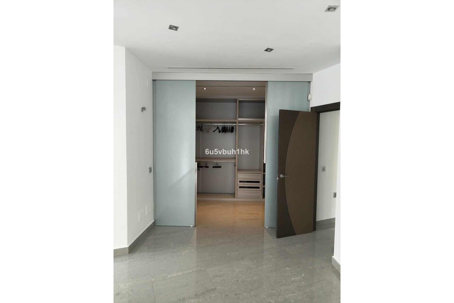 Reventa - House - Detached Villa - Benalmádena - Benalmadena Centro