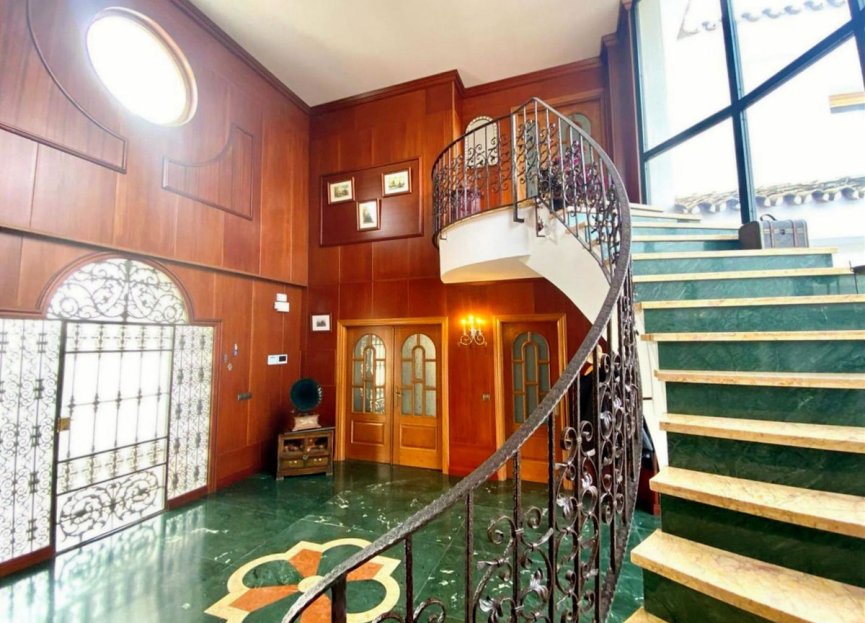 Reventa - House - Detached Villa - Benalmádena - Benalmadena Centro